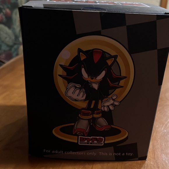 Shadow the Hedgehog figure - Picture 3 of 6